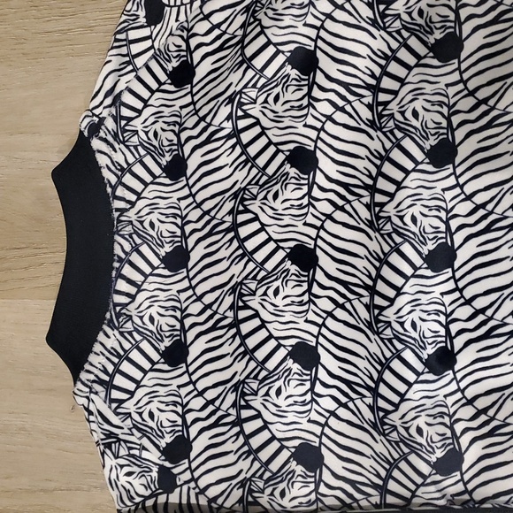 Girls' Adidas Zebra Print Jogger Zip-up Jacket. Size youth medium. - Picture 8 of 9